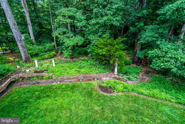 8304 FIVE GATES RD, Annandale, VA 22003