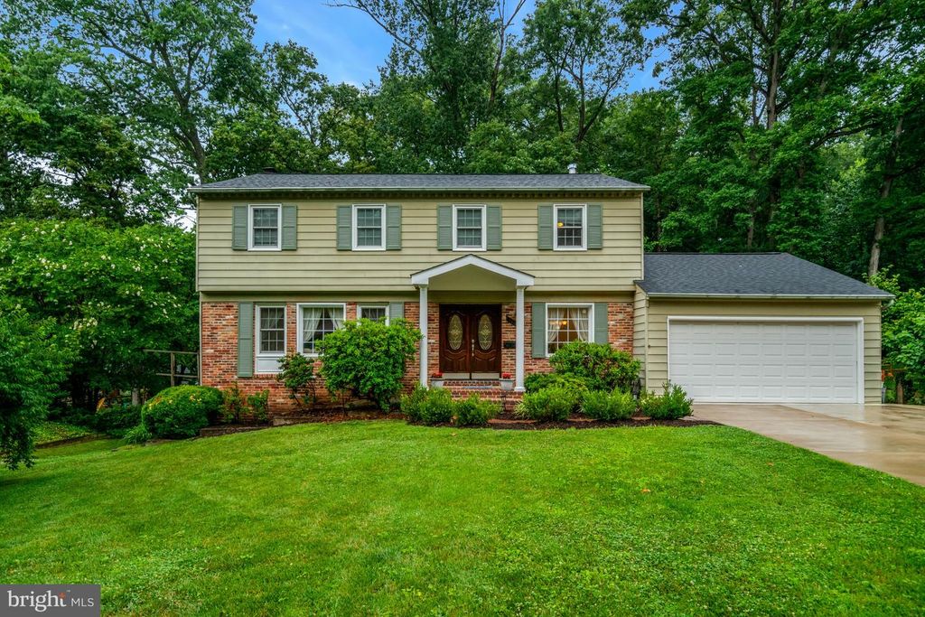 8304 FIVE GATES RD, Annandale, VA 22003