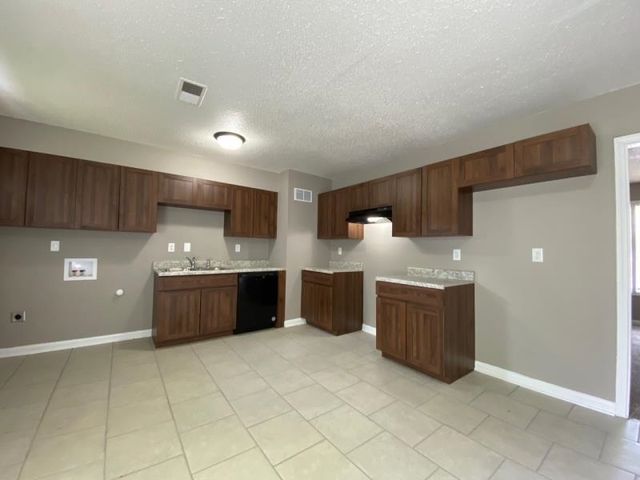 509 DEERSKIN DR, Memphis, TN 38109