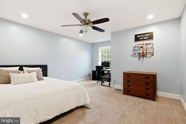 22 SPRINGLEA LN, Chester Springs, PA 19425