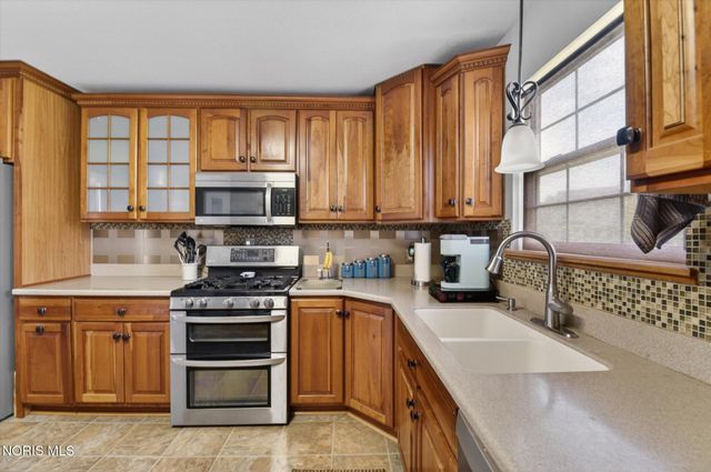 11037 Wildflower Drive, Whitehouse, OH 43571