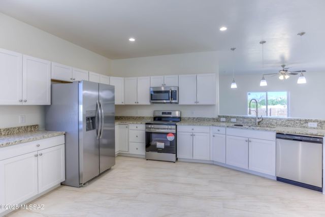 125 S Montgomery Avenue, Corona De Tucson, AZ 85641