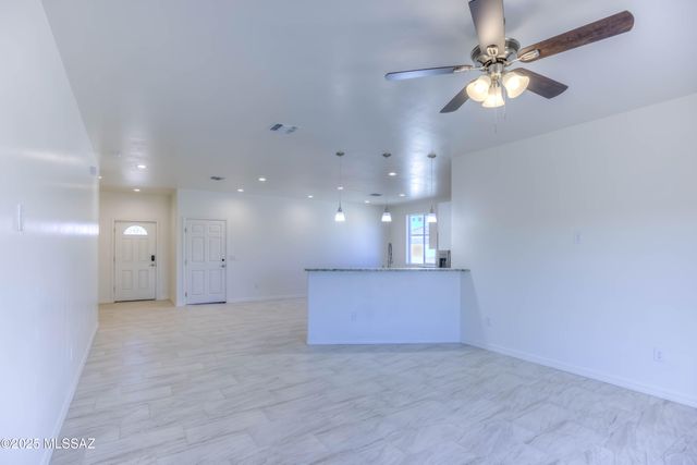 125 S Montgomery Avenue, Corona De Tucson, AZ 85641