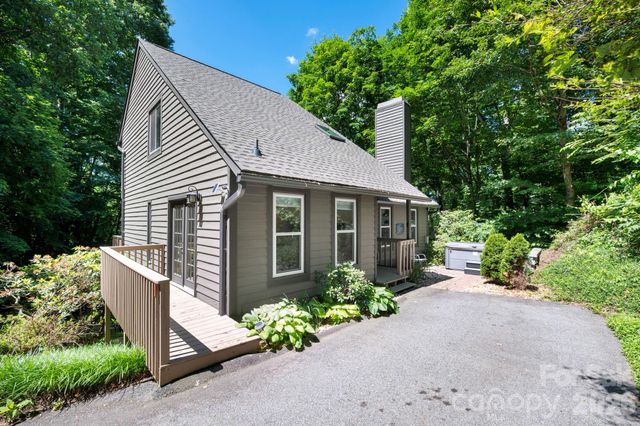 450 Elk Mountain Scenic Highway, Asheville, NC 28804