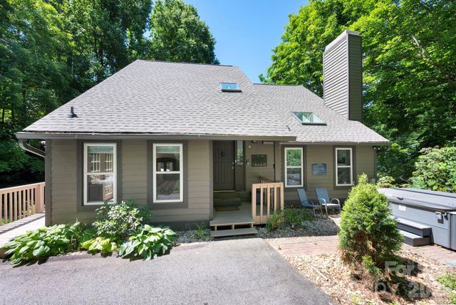 450 Elk Mountain Scenic Highway, Asheville, NC 28804