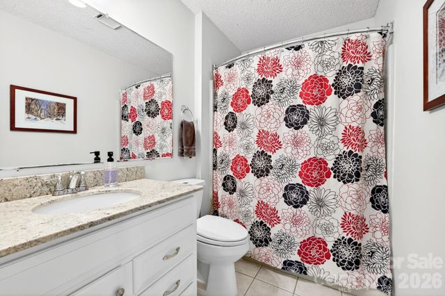 450 Elk Mountain Scenic Highway, Asheville, NC 28804