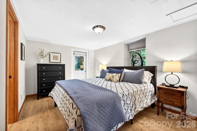 450 Elk Mountain Scenic Highway, Asheville, NC 28804