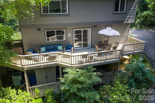 450 Elk Mountain Scenic Highway, Asheville, NC 28804