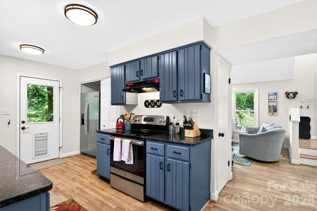 450 Elk Mountain Scenic Highway, Asheville, NC 28804