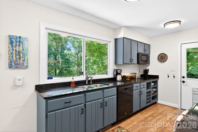 450 Elk Mountain Scenic Highway, Asheville, NC 28804