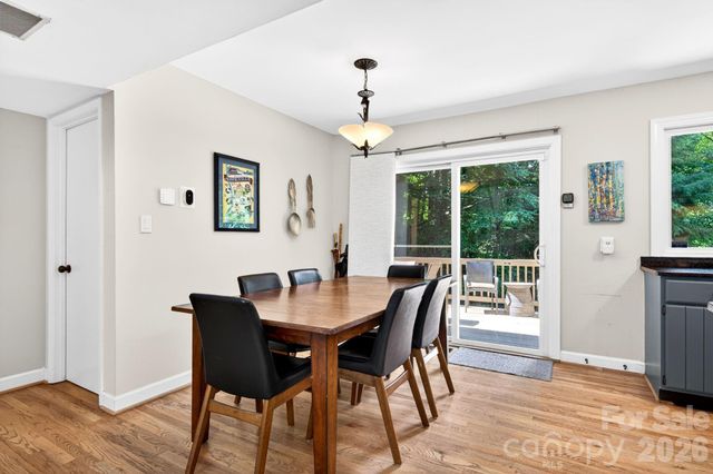450 Elk Mountain Scenic Highway, Asheville, NC 28804