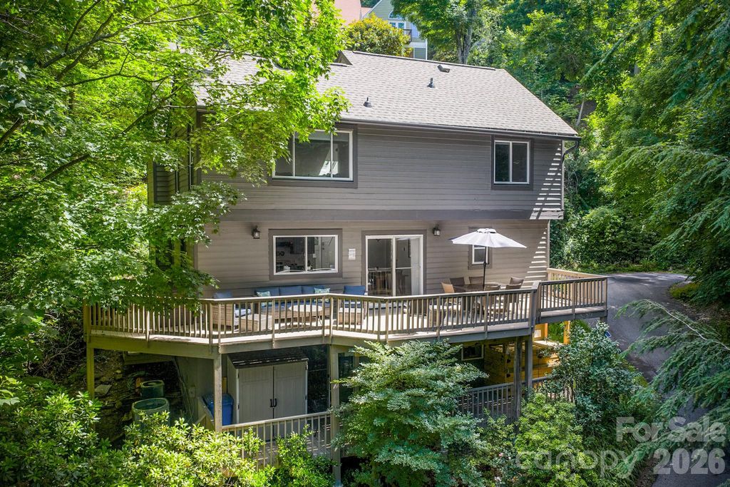 450 Elk Mountain Scenic Highway, Asheville, NC 28804