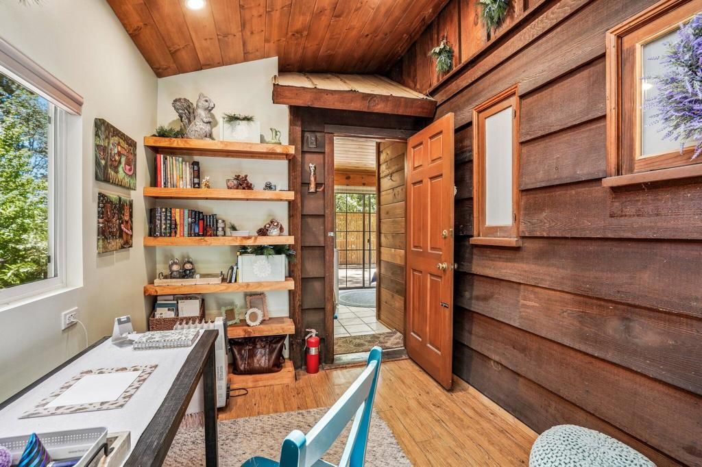Image 22 of property listing at 53325 Double View Drive, Idyllwild, CA 92549