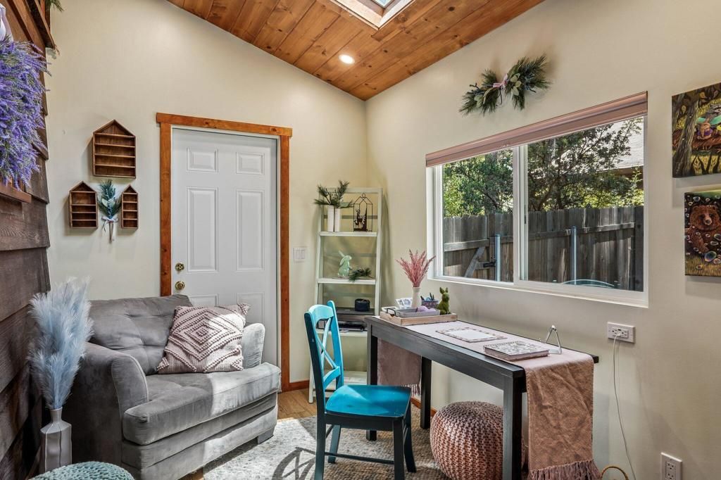 Image 23 of property listing at 53325 Double View Drive, Idyllwild, CA 92549
