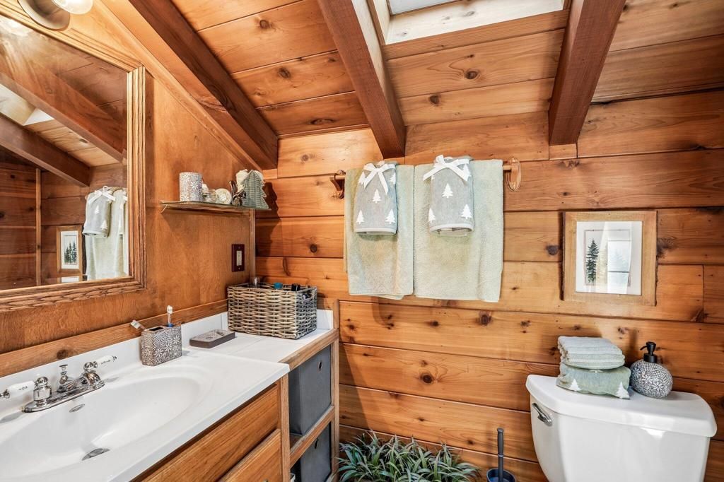 Image 27 of property listing at 53325 Double View Drive, Idyllwild, CA 92549