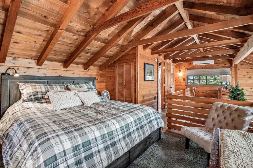 Image 30 of property listing at 53325 Double View Drive, Idyllwild, CA 92549