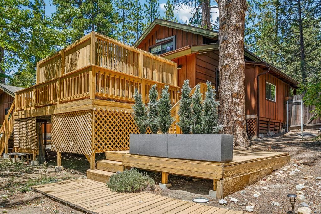 Image 36 of property listing at 53325 Double View Drive, Idyllwild, CA 92549