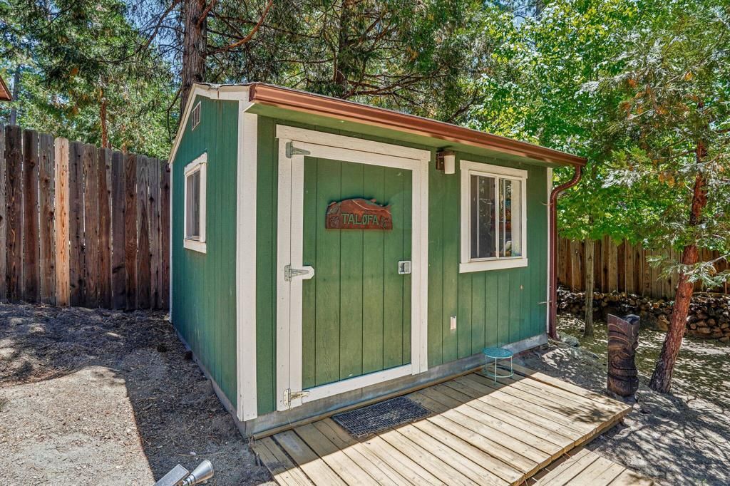 Image 37 of property listing at 53325 Double View Drive, Idyllwild, CA 92549