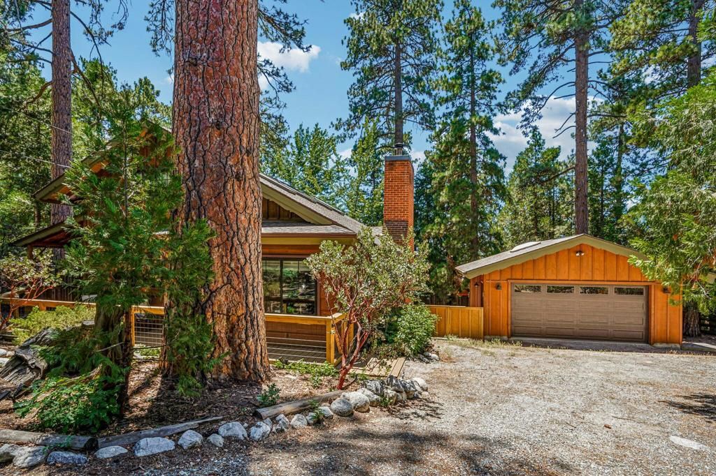 Image 44 of property listing at 53325 Double View Drive, Idyllwild, CA 92549