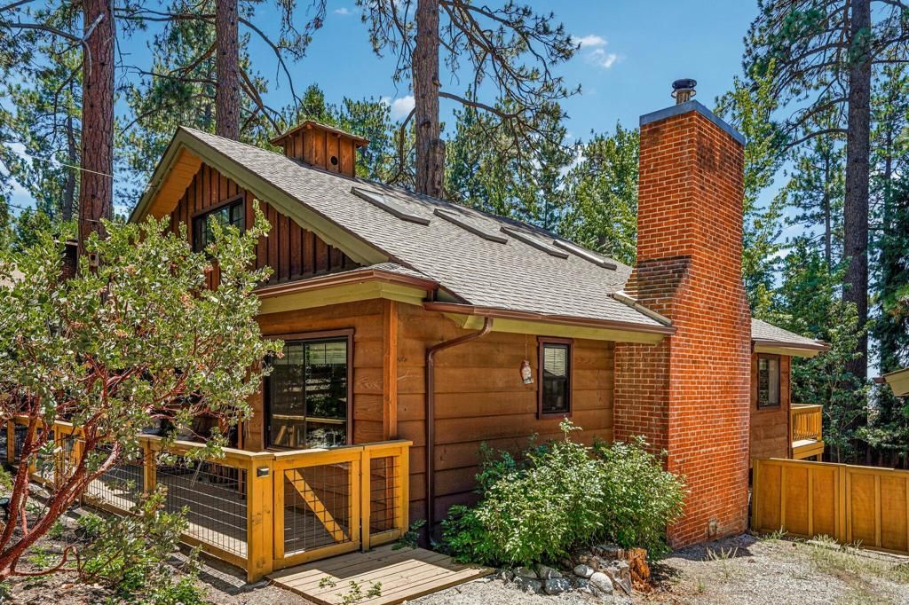 Image 46 of property listing at 53325 Double View Drive, Idyllwild, CA 92549