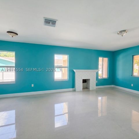 1934 NW 35th St, Miami, FL 33142