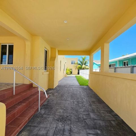 1934 NW 35th St, Miami, FL 33142