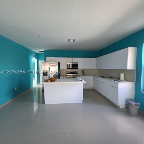 1934 NW 35th St, Miami, FL 33142