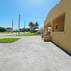 1934 NW 35th St, Miami, FL 33142