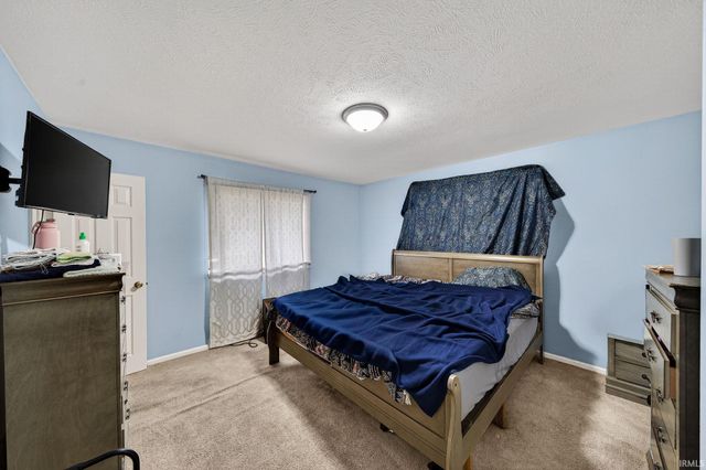 1626 N Bay Drive, Elkhart, IN 46514