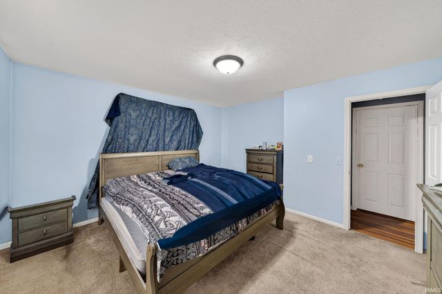 1626 N Bay Drive, Elkhart, IN 46514