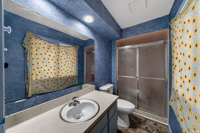 1626 N Bay Drive, Elkhart, IN 46514