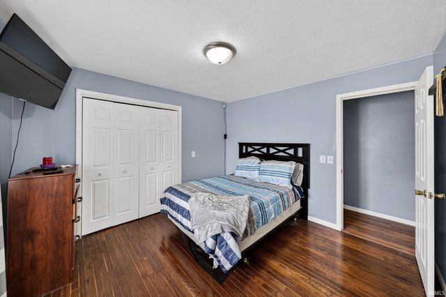 1626 N Bay Drive, Elkhart, IN 46514