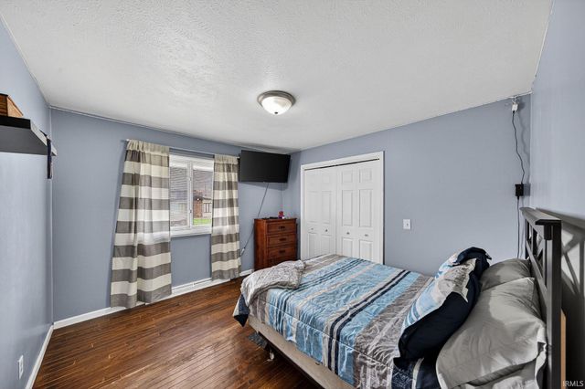 1626 N Bay Drive, Elkhart, IN 46514