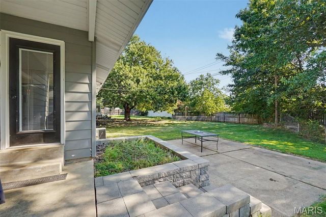 2219 Bentley Manor Drive, Fenton, MO 63026