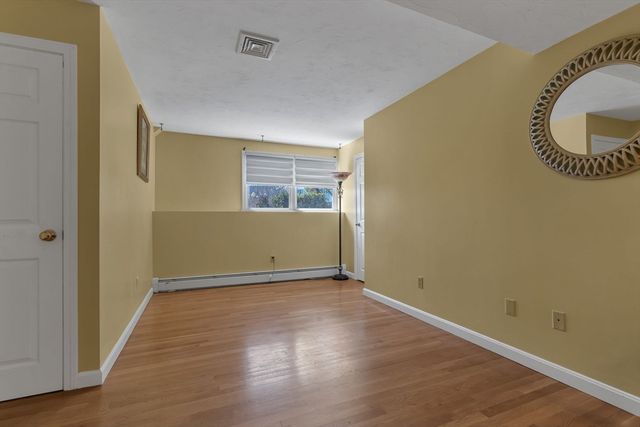 8 Park Cir, Attleboro, MA 02703