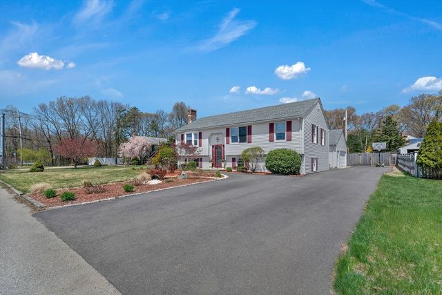 8 Park Cir, Attleboro, MA 02703