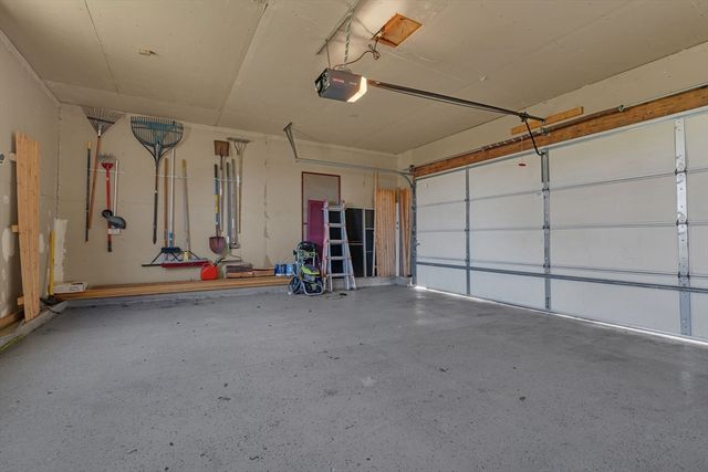 8 Park Cir, Attleboro, MA 02703
