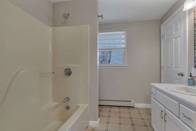 8 Park Cir, Attleboro, MA 02703