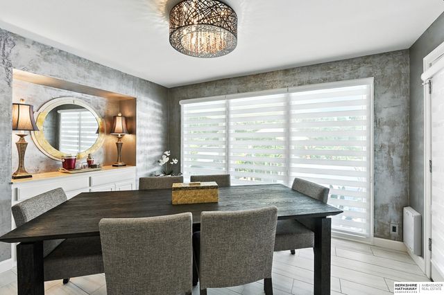 16228 Bancroft Circle, Omaha, NE 68130