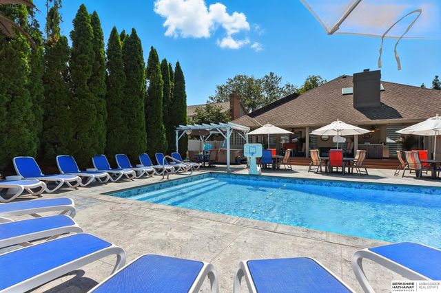 16228 Bancroft Circle, Omaha, NE 68130