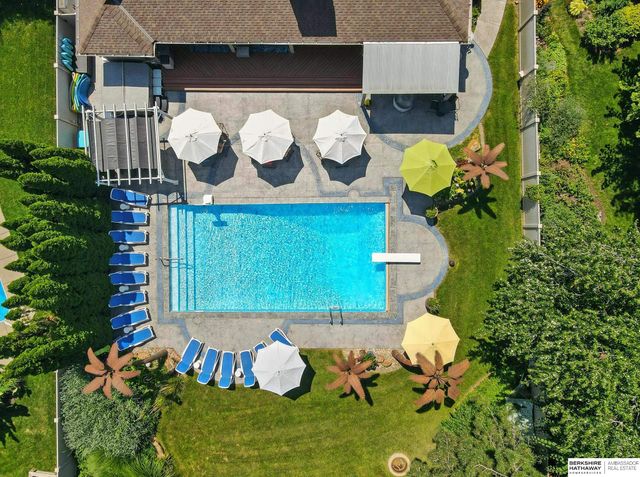 16228 Bancroft Circle, Omaha, NE 68130