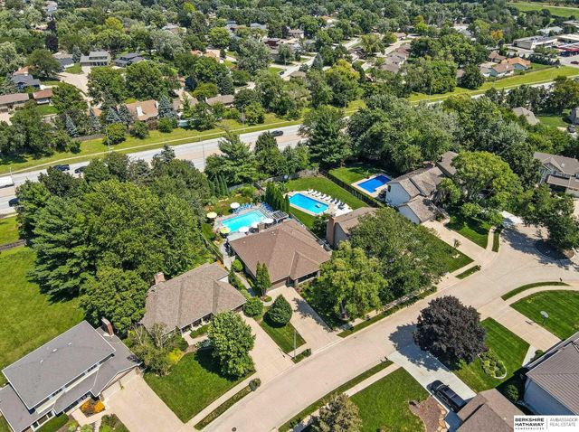 16228 Bancroft Circle, Omaha, NE 68130