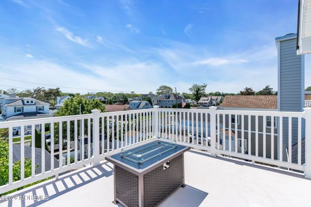 161 Lake Avenue, Manasquan, NJ 08736