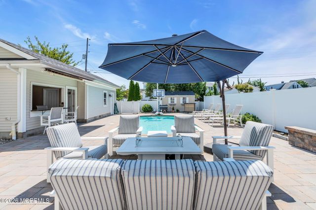 161 Lake Avenue, Manasquan, NJ 08736