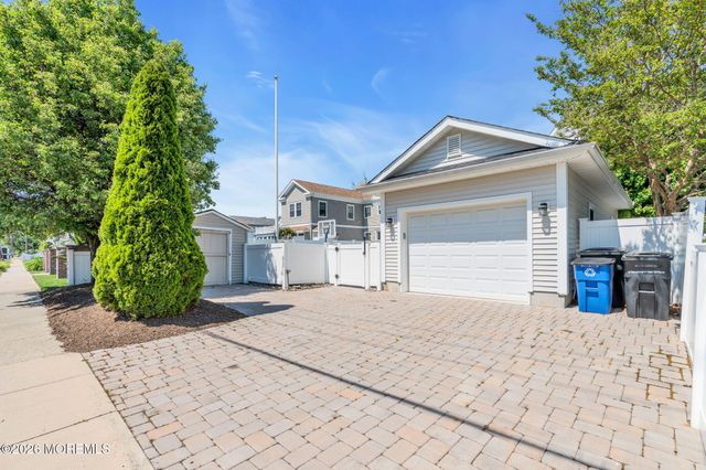 161 Lake Avenue, Manasquan, NJ 08736