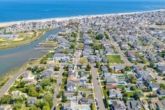 161 Lake Avenue, Manasquan, NJ 08736