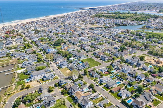 161 Lake Avenue, Manasquan, NJ 08736