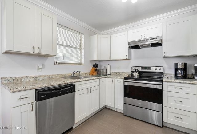 517 S Lanvale Avenue, Daytona Beach, FL 32114