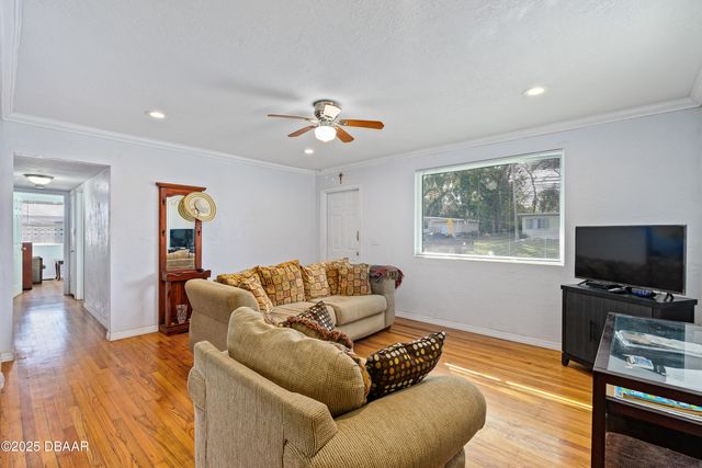 517 S Lanvale Avenue, Daytona Beach, FL 32114