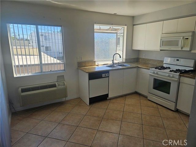 14159 Gilmore 9, Van Nuys (los Angeles), CA 91401